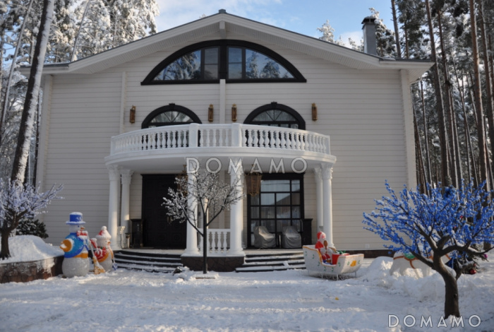 Проект роскошного дома из клееного бруса с бассейном и огромной гостиной Проект роскошного дома из клееного бруса с бассейном и огромной гостиной