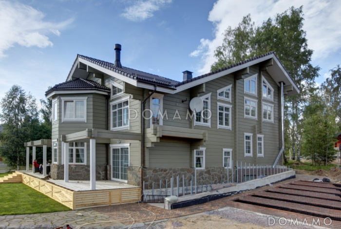 Проект огромного дома из клееного бруса общей площадью более 600 м2 Проект огромного дома из клееного бруса общей площадью более 600 м2