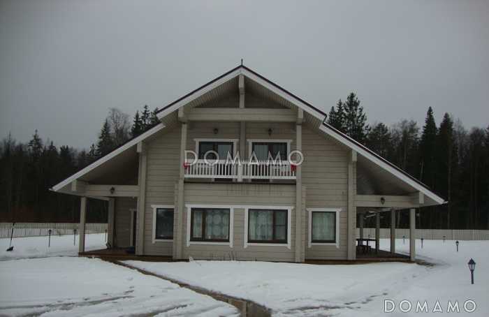 Проект дома из клееного бруса с несложными фасадами Проект дома из клееного бруса с несложными фасадами