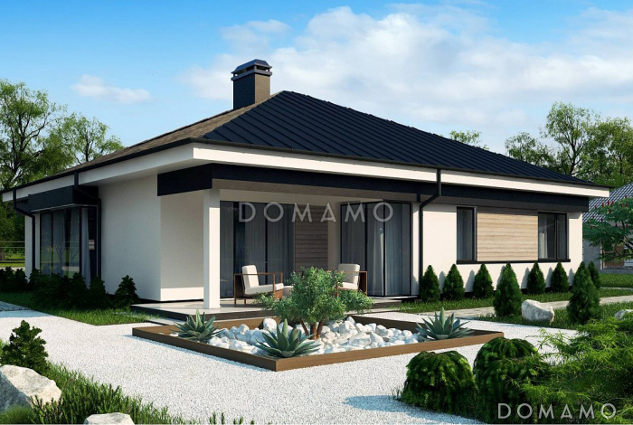 Проект дома с хозяйской спальней, кухней с кладовой, ванной с окном