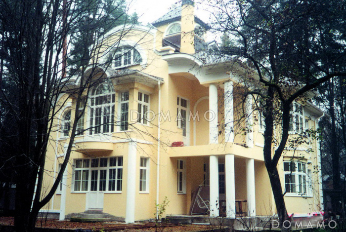 Проект изящного и просторного коттеджа Проект изящного и просторного коттеджа