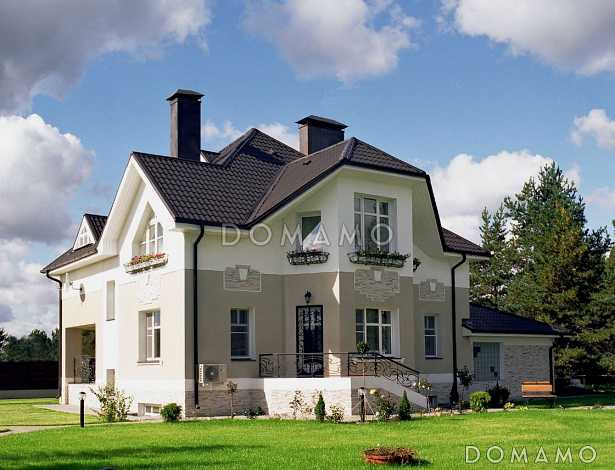 Проект дома из пенобетона с изысканными фасадами, гаражом на две машины, небольшой сауной Проект дома из пенобетона с изысканными фасадами, гаражом на две машины, небольшой сауной