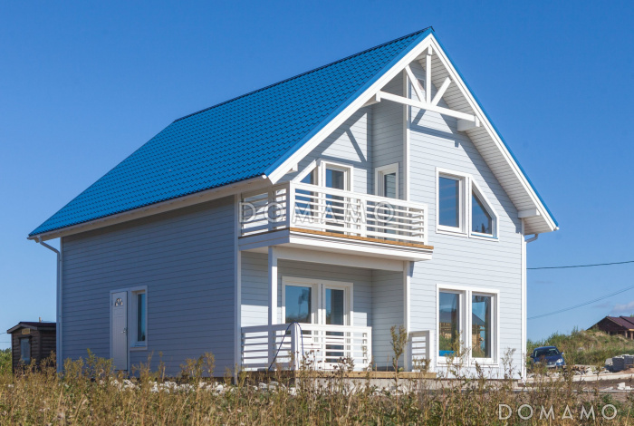 Проект каркасного дома с балконами на втором этаже