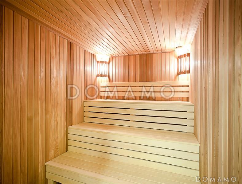 Проект стильного дома из клееного бруса с обширным остеклением и вторым светом / 30