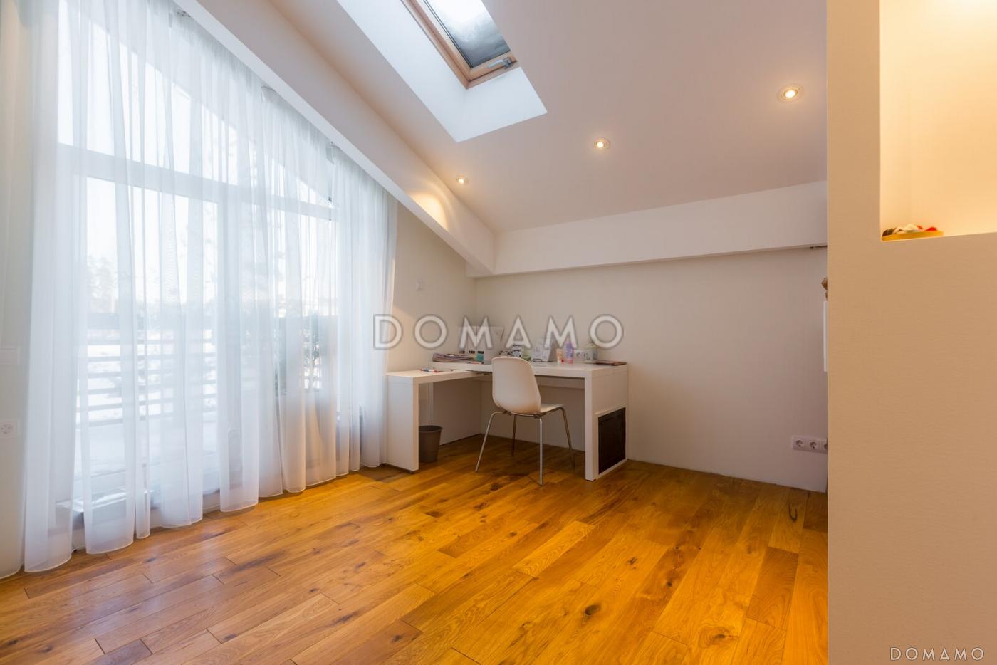 Проект двухэтажного дома из газобетона с 5 спальнями, сауной и большим балконом / 7