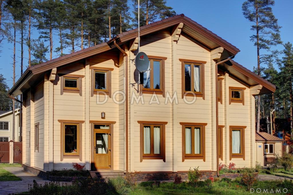 Проект дома из клееного бруса с большой верандой перед домом / 1