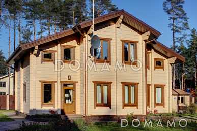 Проект дома из клееного бруса с большой верандой перед домом