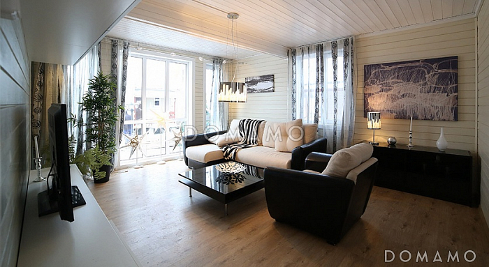 Проект яркого, каркасного дома с балконом на втором этаже Проект яркого, каркасного дома с балконом на втором этаже