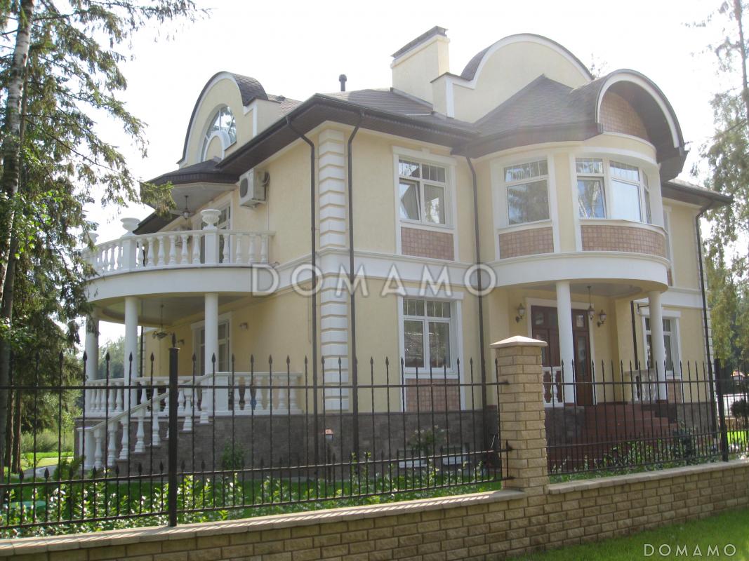 Проект коттеджа с просторной двусветной гостиной / 7