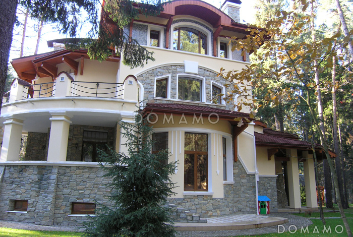 Проект коттеджа в стиле модерн с гаражом на 2 а/м и сауной Проект коттеджа в стиле модерн с гаражом на 2 а/м и сауной