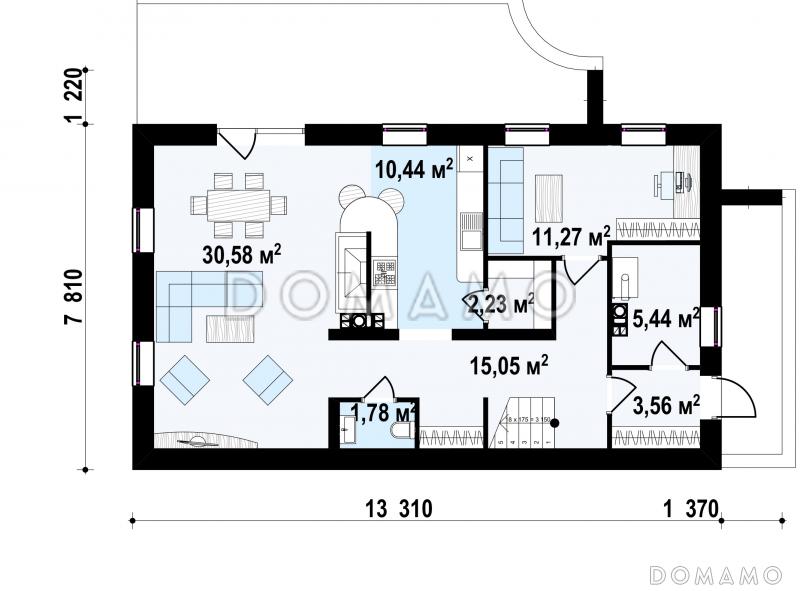 Проект двухэтажного дома из газобетона с двухскатной крышей с четырьмя комнатами и длинным общим балконом / План 1 этажа