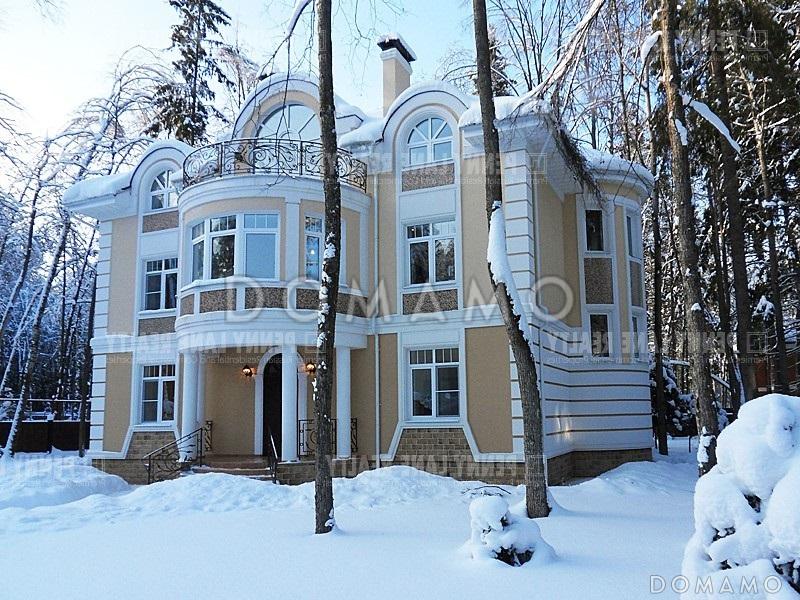 Проект коттеджа с просторной двусветной гостиной / 13