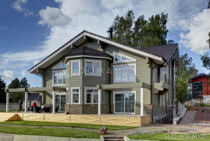 Проект огромного дома из клееного бруса общей площадью более 600 м2 Проект огромного дома из клееного бруса общей площадью более 600 м2