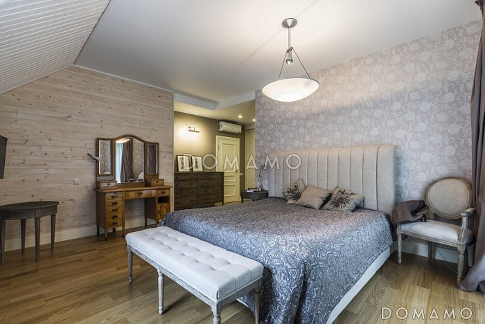 Проект каркасного дома в скандинавском стиле с террасой, эркером и большими окнами