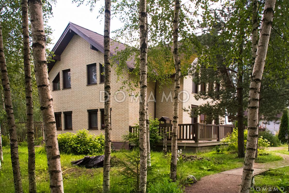 Проект кирпичного дома с навесом для машины / 5