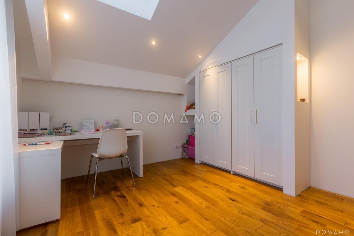 Проект двухэтажного дома из газобетона с 5 спальнями, сауной и большим балконом / 6