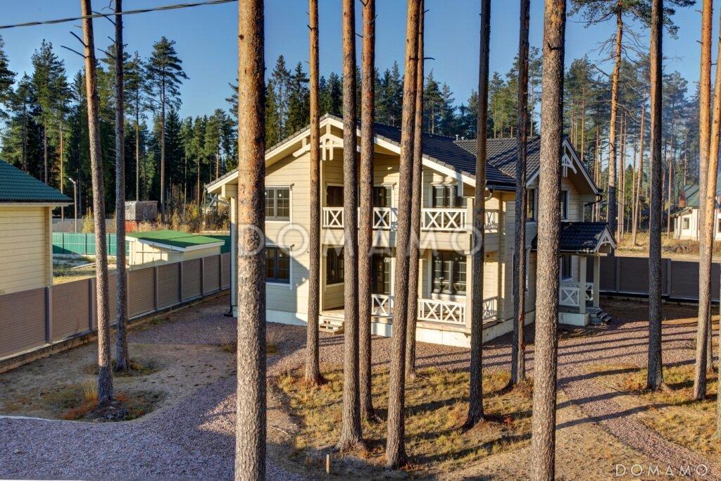 Проект двухэтажного дома из клееного бруса с пятью спальнями / 10