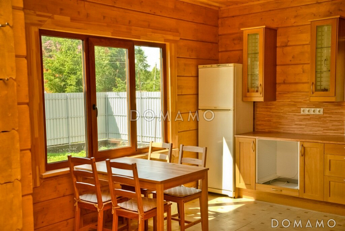 Проект деревянного дома из клееного бруса с гостинной на втором этаже Проект деревянного дома из клееного бруса с гостинной на втором этаже