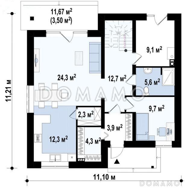 Проект загородного дома с террасой и балконом, кладовыми, просторной ванной с окном на втором этаже / План 1 этажа