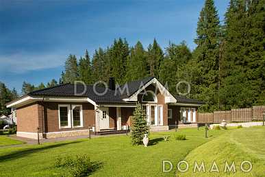 Проект одноэтажного кирпичного дома с сауной