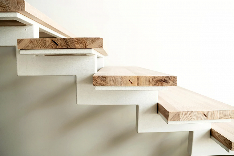 Лестницы для дома: материалы и виды