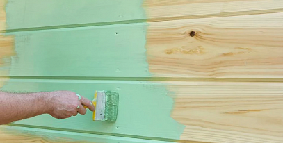 Покраска стен деревянного дома изнутри: с чего начать и какую краску выбрать