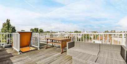 Особенности домов с плоской крышей — преимущества и недостатки