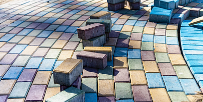 Как класть тротуарную плитку