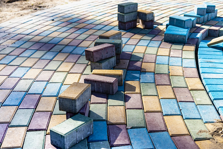Как класть тротуарную плитку