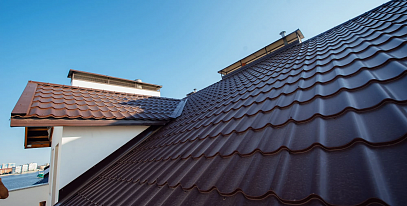 Мягкая кровля или металлочерепица: преимущества, недостатки, что выгоднее