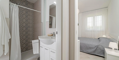 Мастер-спальня в загородном доме: преимущества и виды планировок