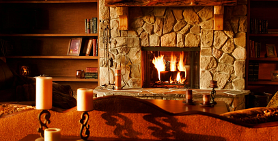 Камин в загородном доме – что необходимо учесть