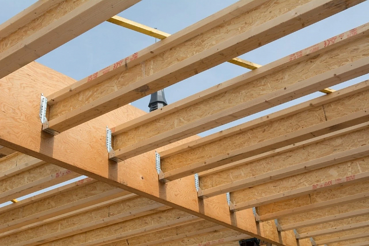 Чем отличается клееный брус от обычного бруса